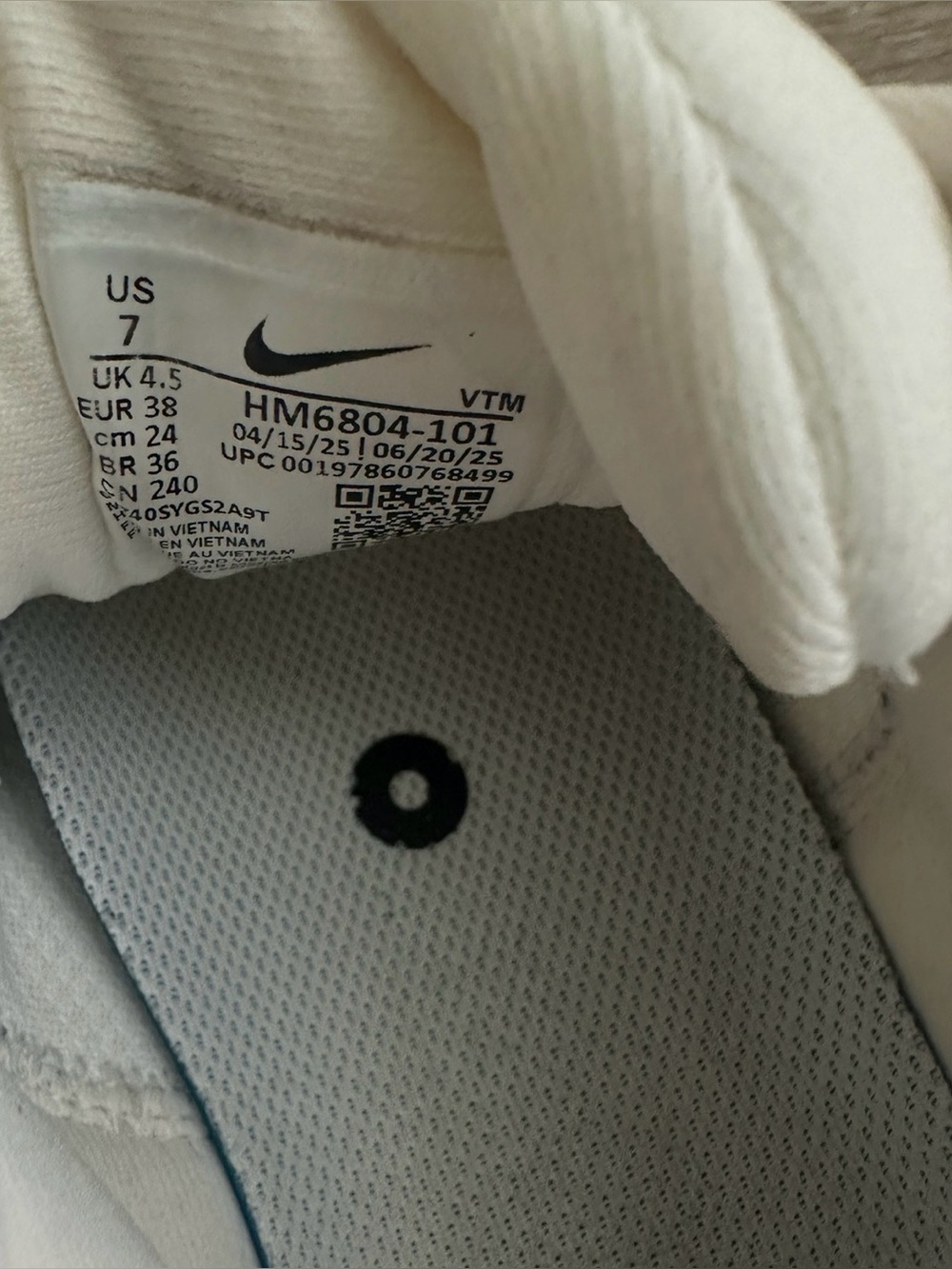 Nike Vomero Sz 7 - Picture 6 of 6